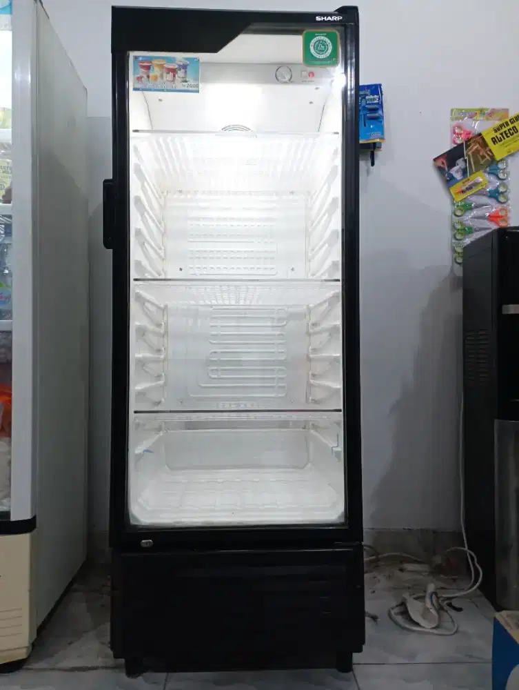 Dijual showcase SHARP