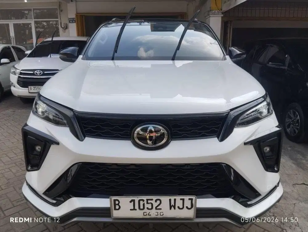 Toyota Fortuner GR 2.8 A/T 2025