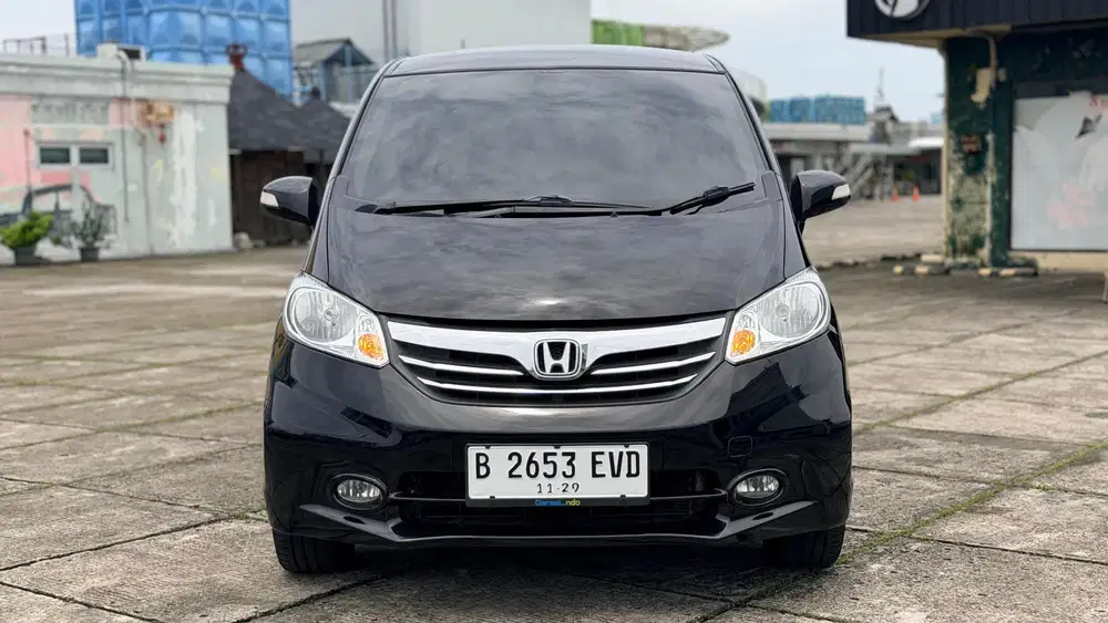 Honda Freed 1.5 SD CVT, hitam 2014