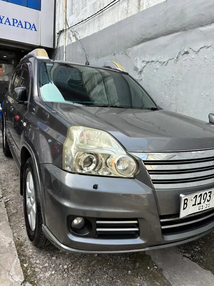 Nissan X-Trail 2011 Bensin
