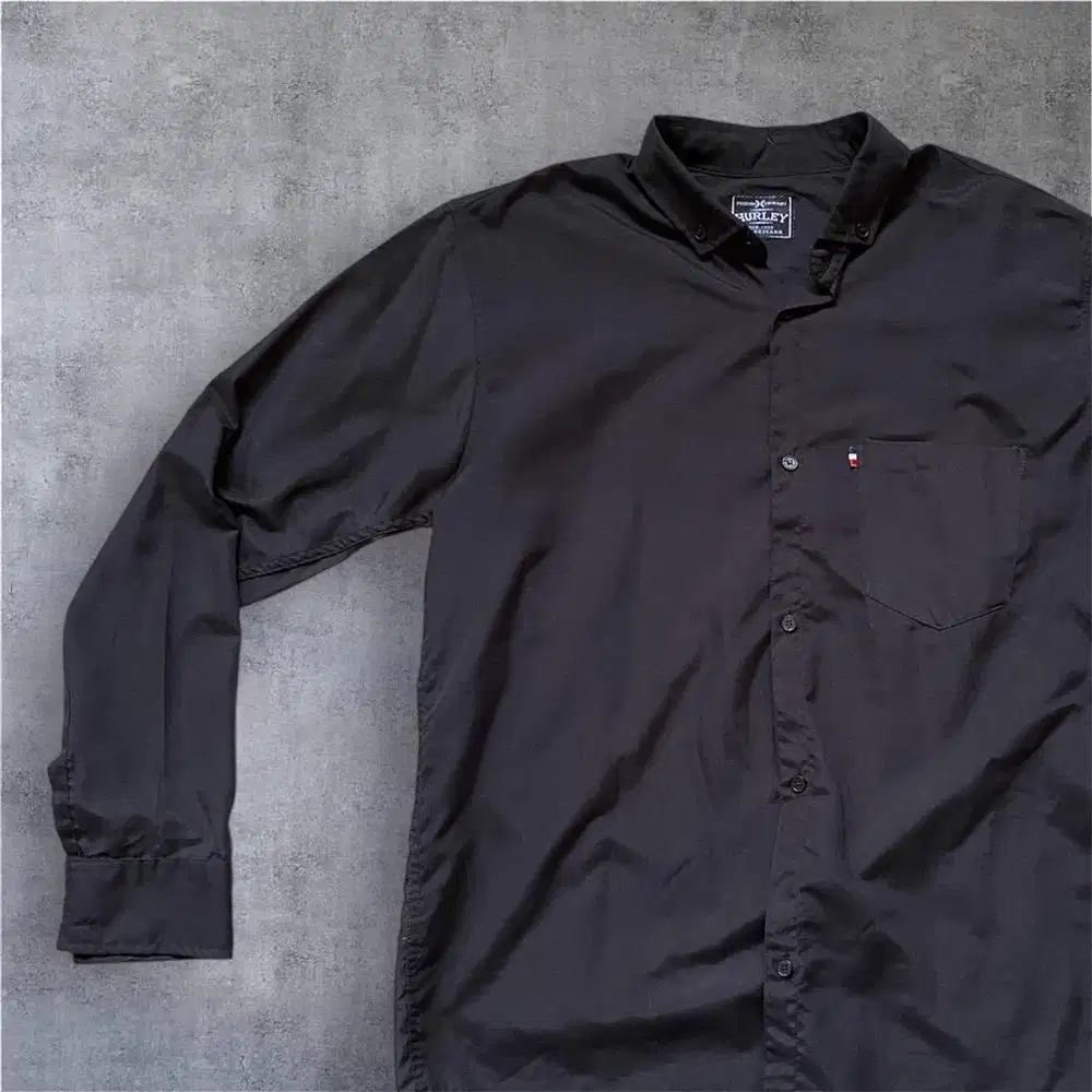 Kemeja Hitam Cowok Size M