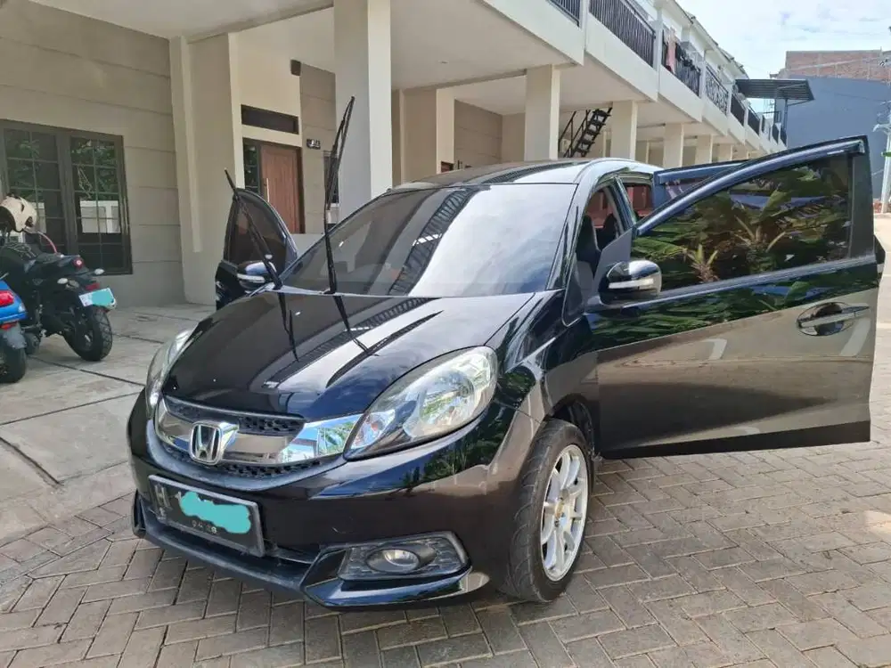 Honda Mobilio (2015) milik pribadi
