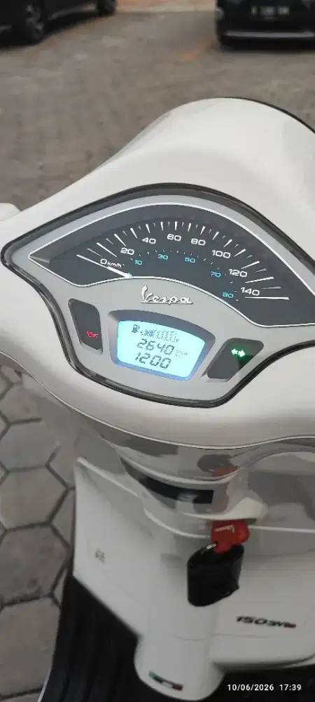 Assalamualaikum tuan dan ny.piaggio 2014 mulus bgat