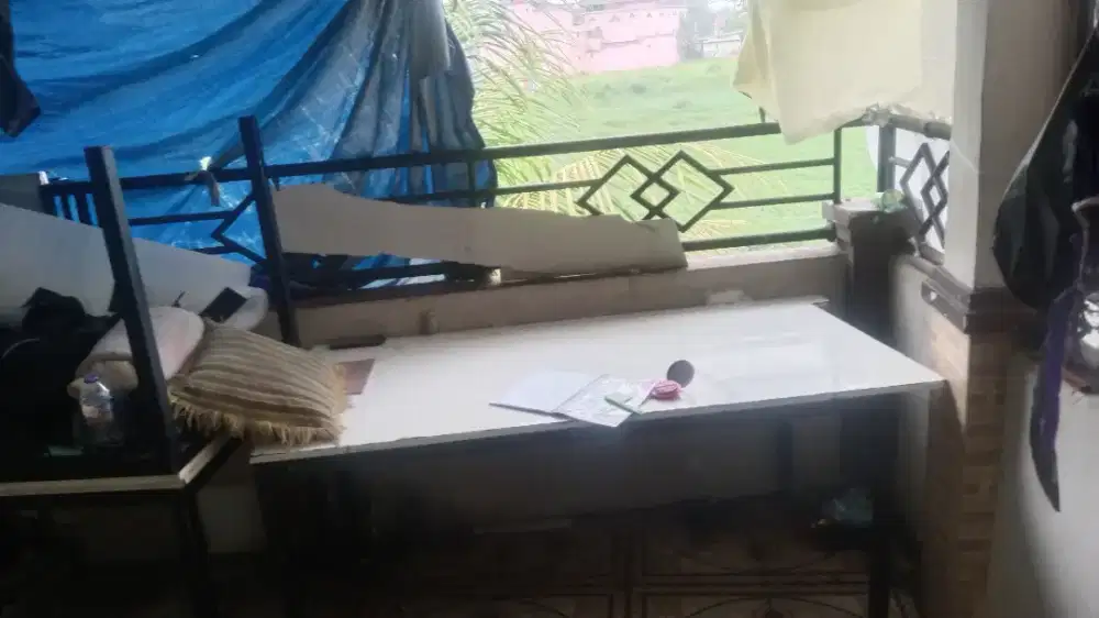 Meja potong kain
