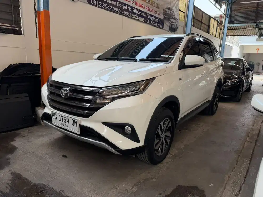 Toyota Rush G MT MANUAL 2020 Putih kondisi antik km50rban
