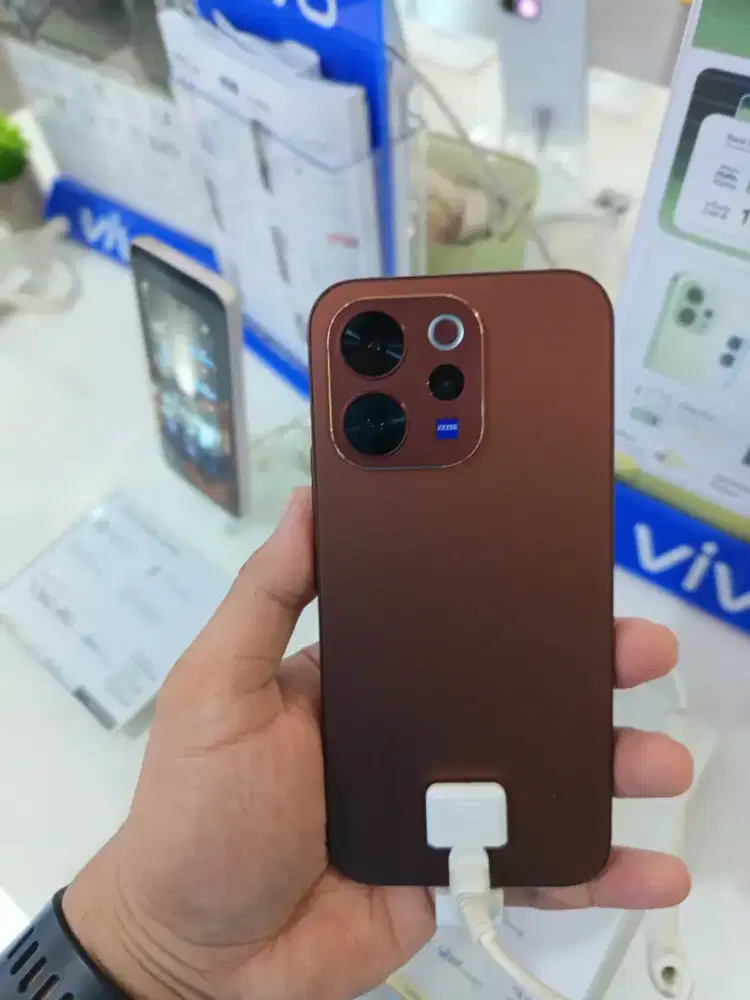 VIVO V70 RAM 12/256 (ERAFONE BINTARO PLAZA)