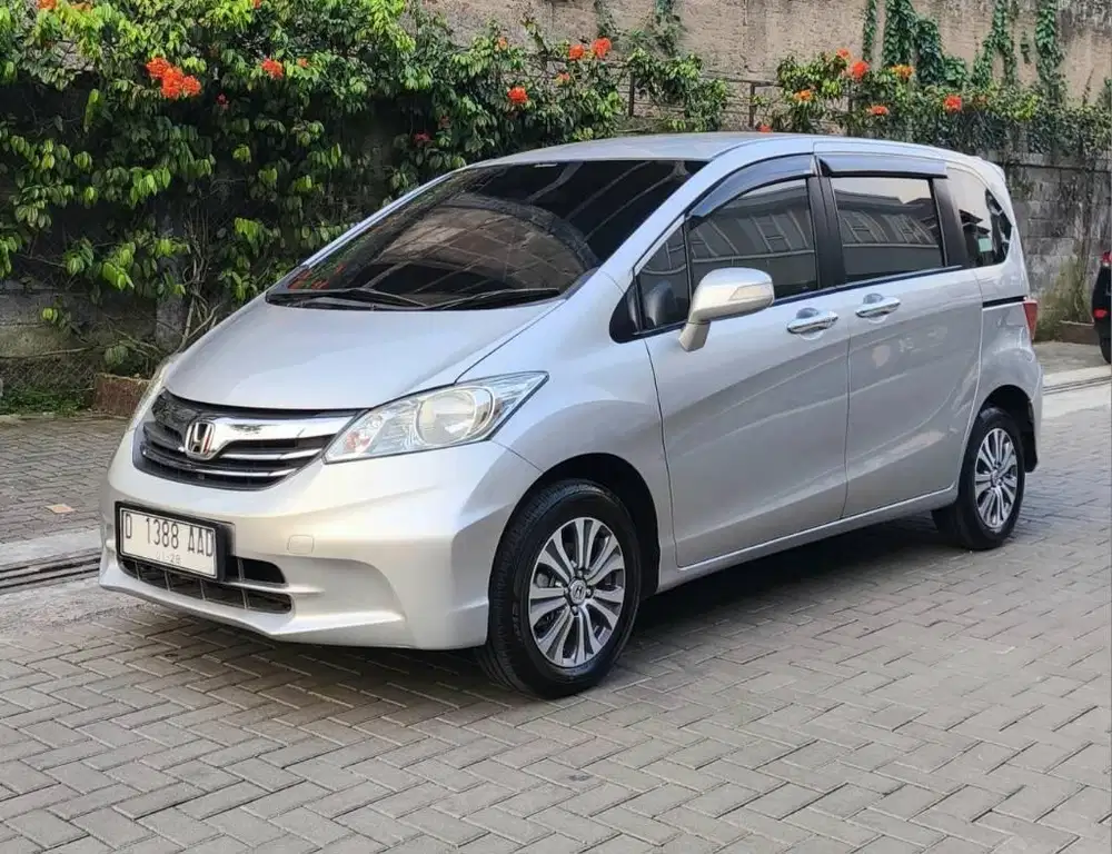 Honda FREED PSD 1.5 AT 2012 KM 148rb BANDUNG