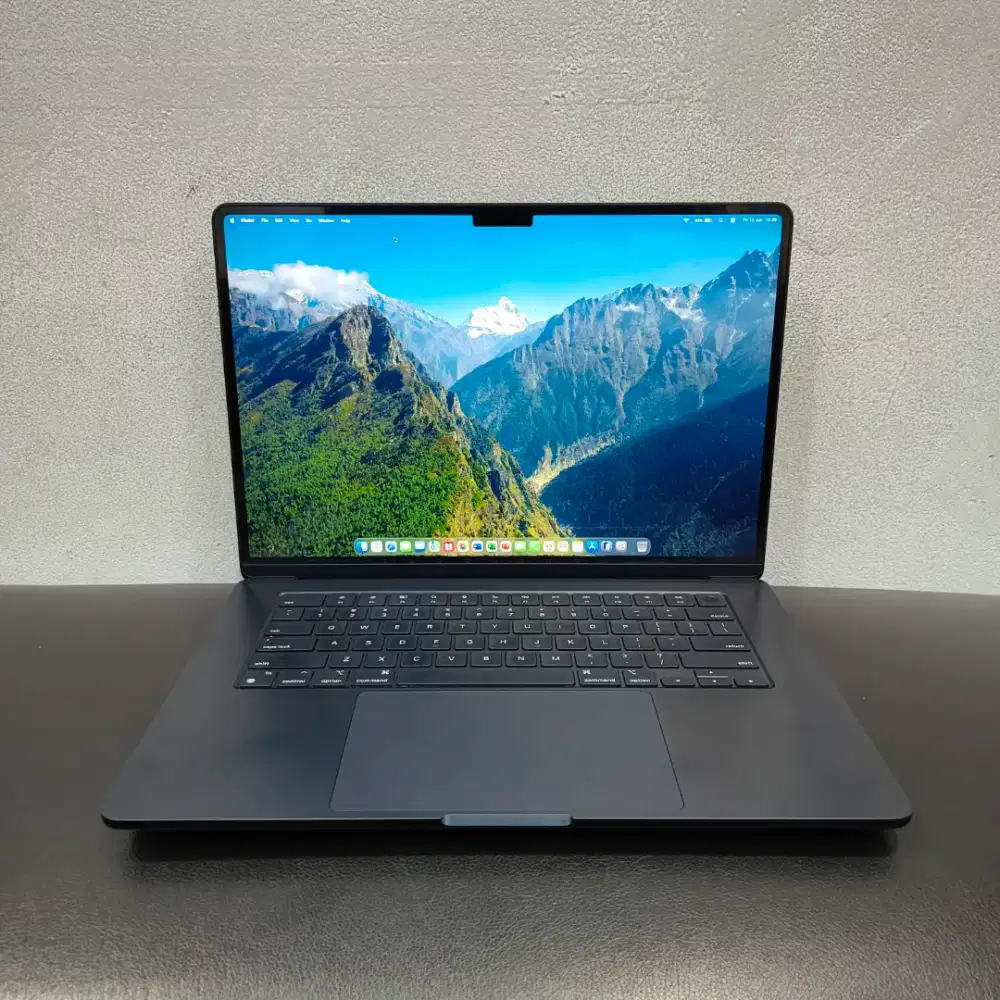 Macbook Air 15 inch 2023 Chip M2 RAM 8GB SSD 256GB ( Second )