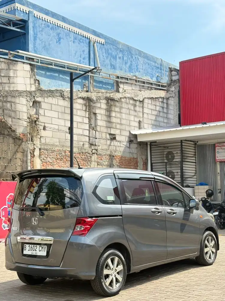 Honda Freed 2010 Bensin