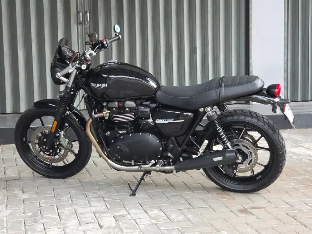 Moge Classic Triumph Street Twin 900 th 2021 km2rb Like New Siap Gas
