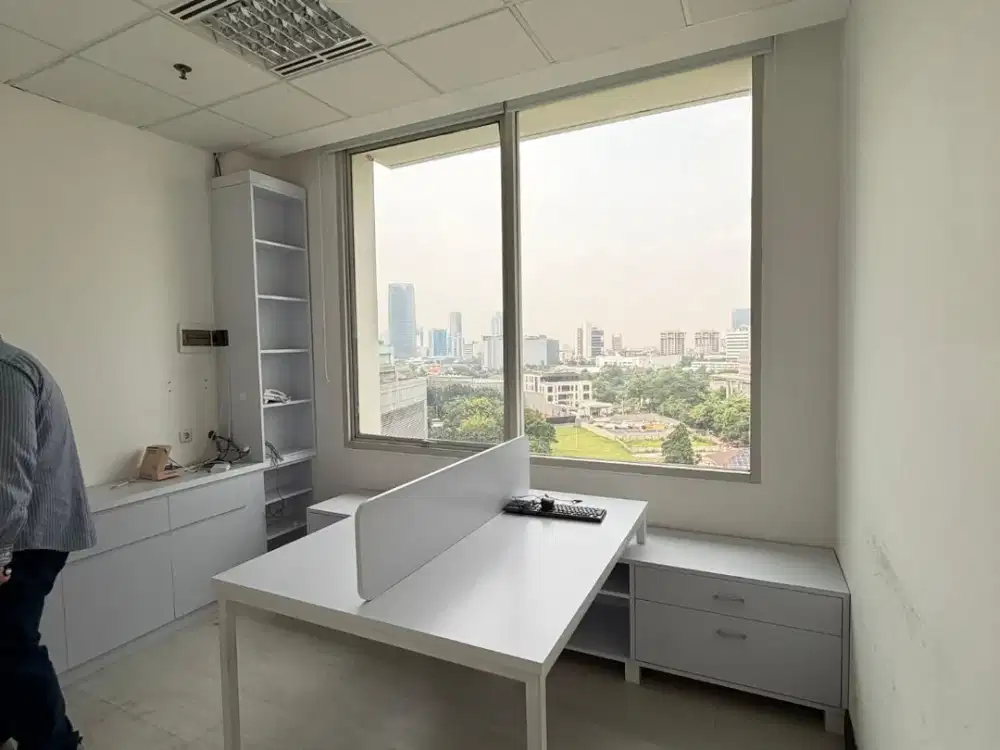 SEWA KANTOR DI JAKARTA SELATAN KUNINGAN 61M2 SEMII FURNISHED 200K NEGO