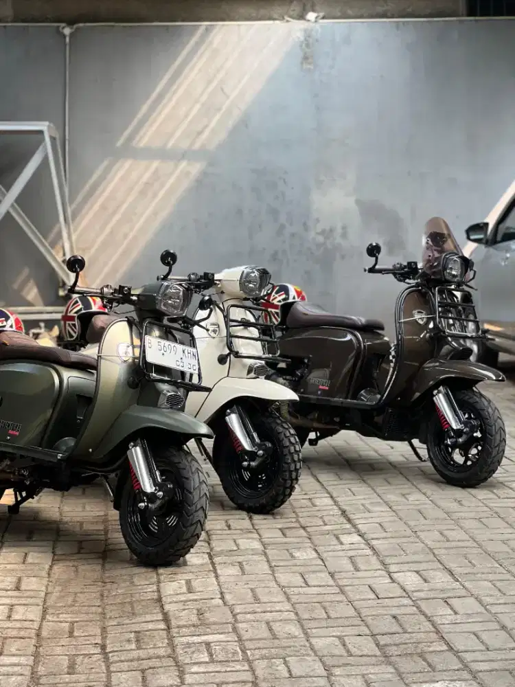 Scomadi Adventure 200i available 3 colour