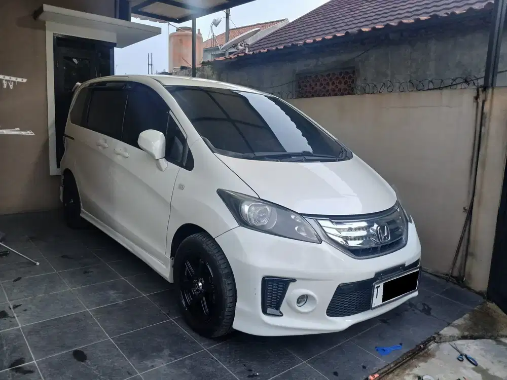 Honda Freed 2010 Bensin