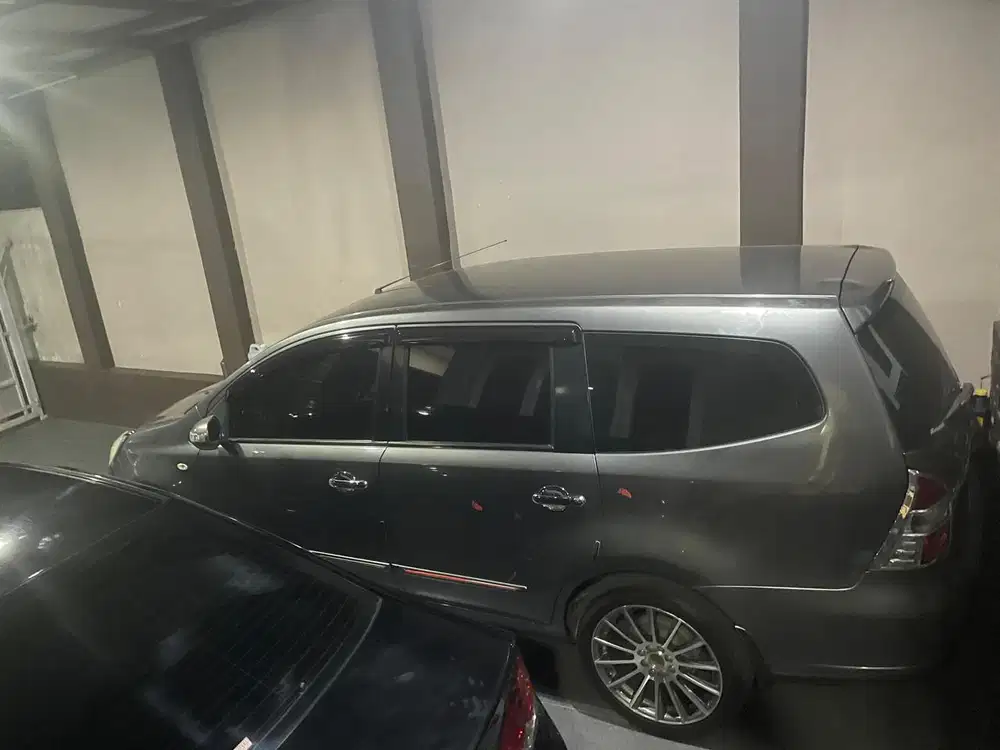 Nissan Grand livina 2013 Bensin