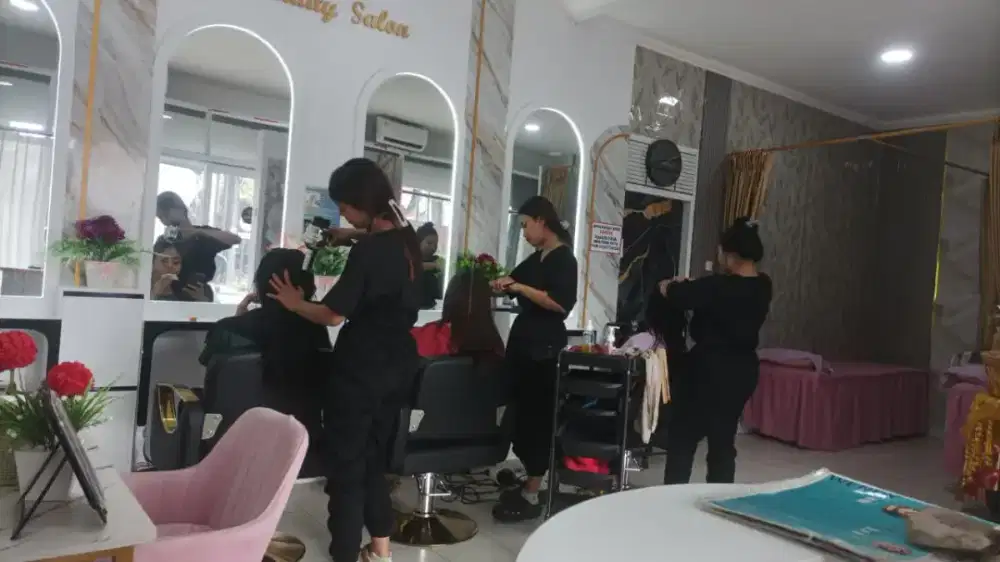Di cari segera pegawai salon
