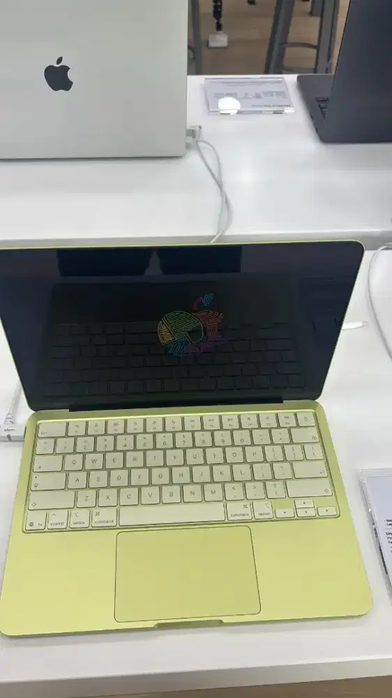 MACBOOK NEOO CITRUS