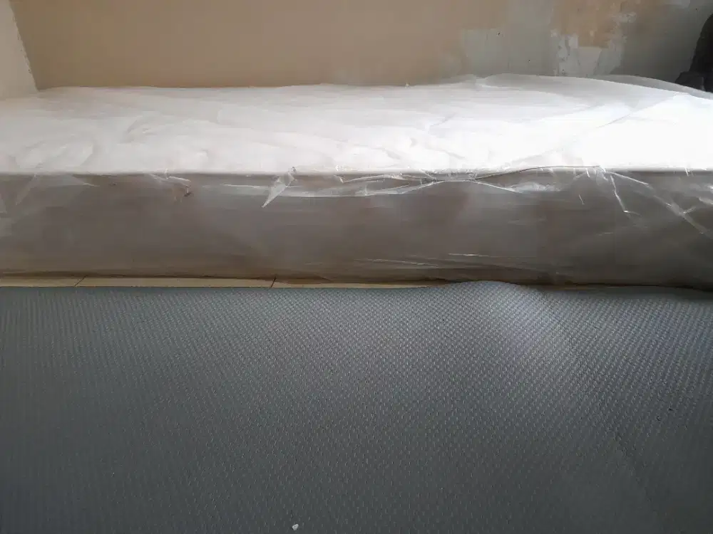 Dijual MURAH Dipan kasur Airland uk. L 90 Cm (msh dlm Plastik)