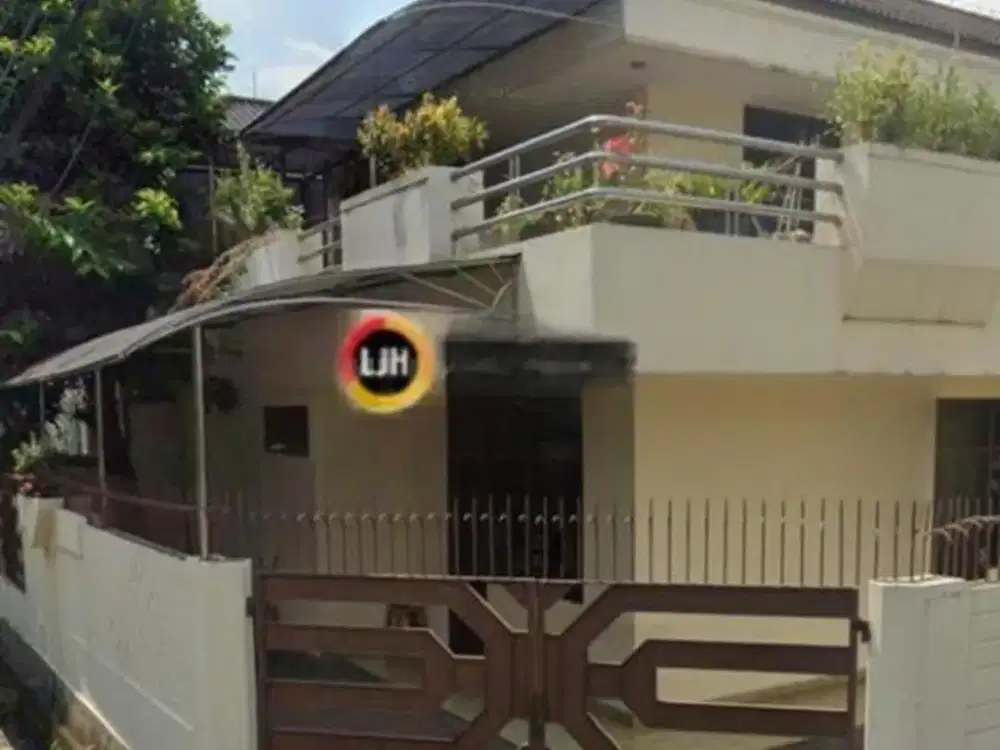 Jual Rumah Hoek 2 Lantai Dalam Komplek, Strategis di Tomang, Jakarta Barat