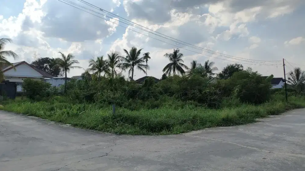 Dijual Tanah Hook  uk. 22,52 x 25 m,dalam perumahan jalan lebar 2 mbl