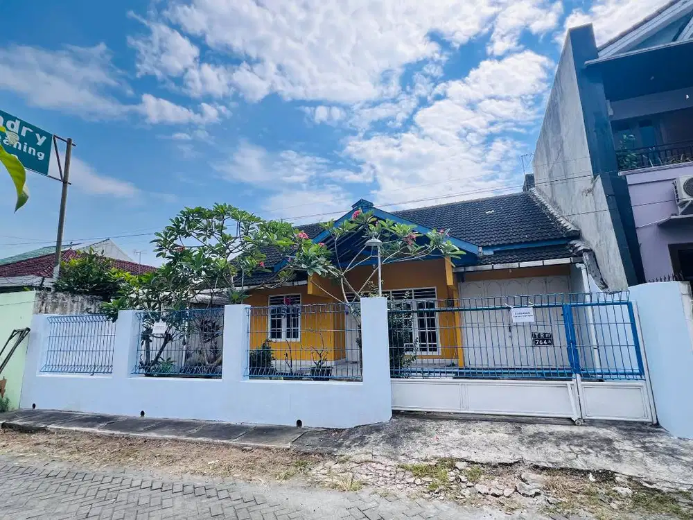 [DISEWAKAN] Rumah Kontrakan Nyaman, Luas, Homey, Lokasi Strategis