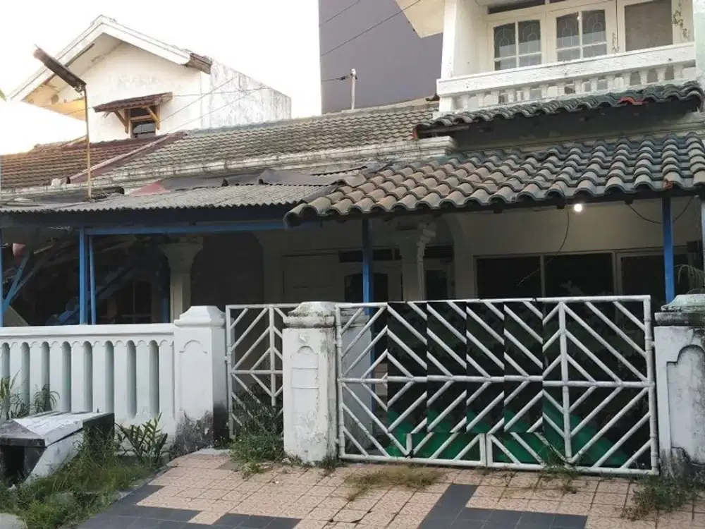 Rumah Baruk Utara, rumah lama hitung tanah, dekat Raya Merr, lingkungan nyaman