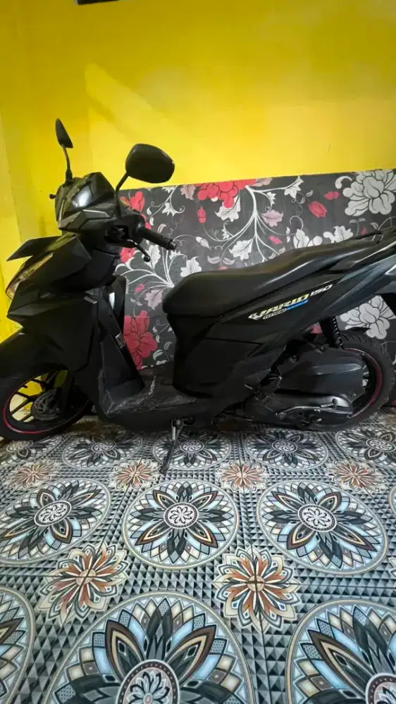 VARIO 150 2015 BLACK