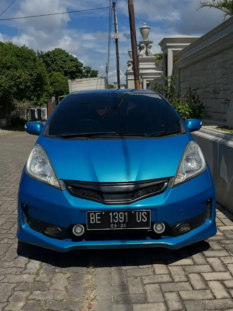 HONDA JAZZ RS AT 2011