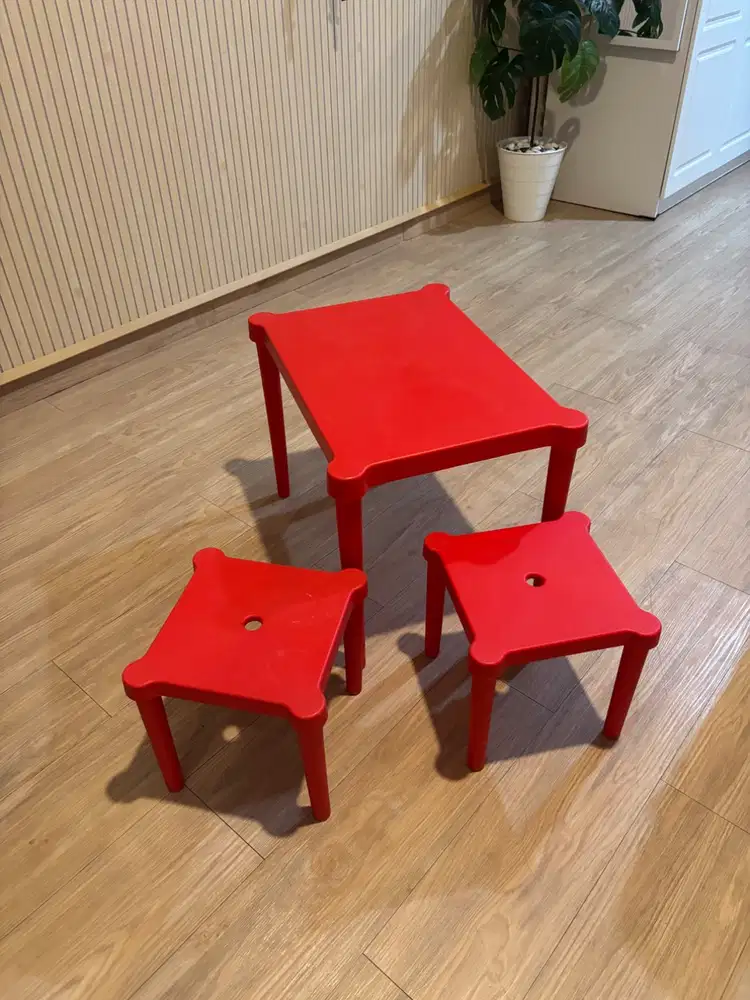 meja anak ikea warna merah
