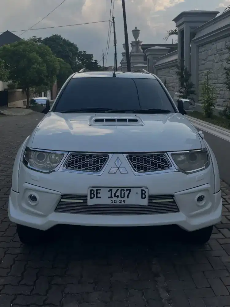 MITSUBISHI PAJERO DAKAR 4X2 AT LIMITED 2011