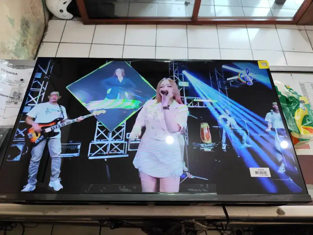 Smart TV Toshiba 32 Inch Mulus like new