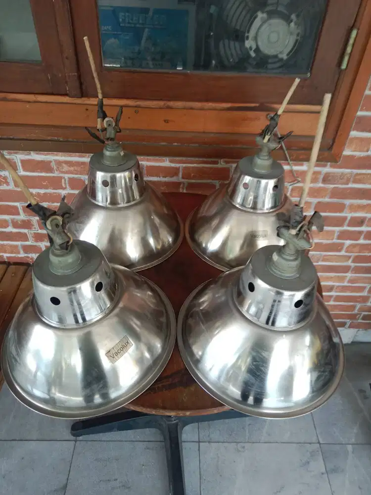 Kaplalpu dan lampu buat indor