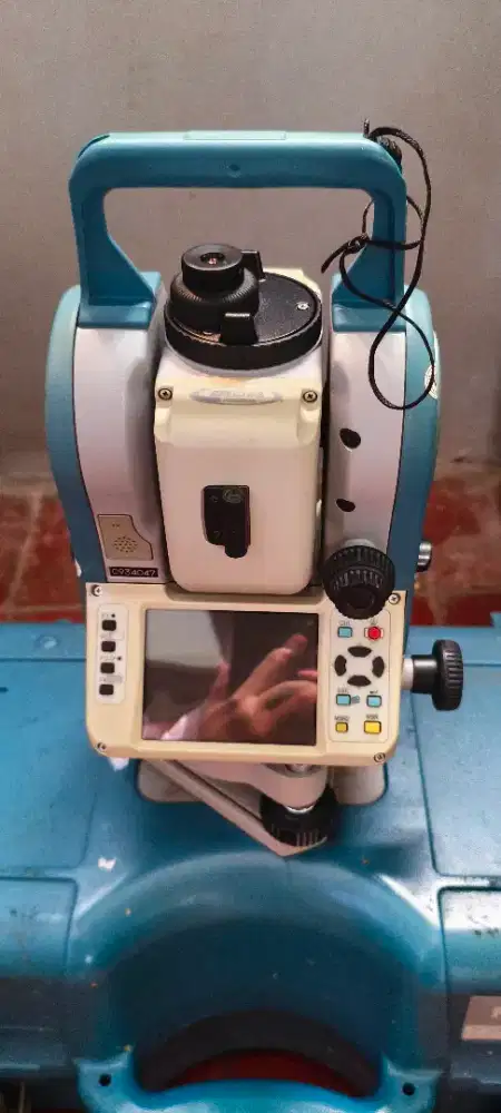 Total station sokkia focus 8