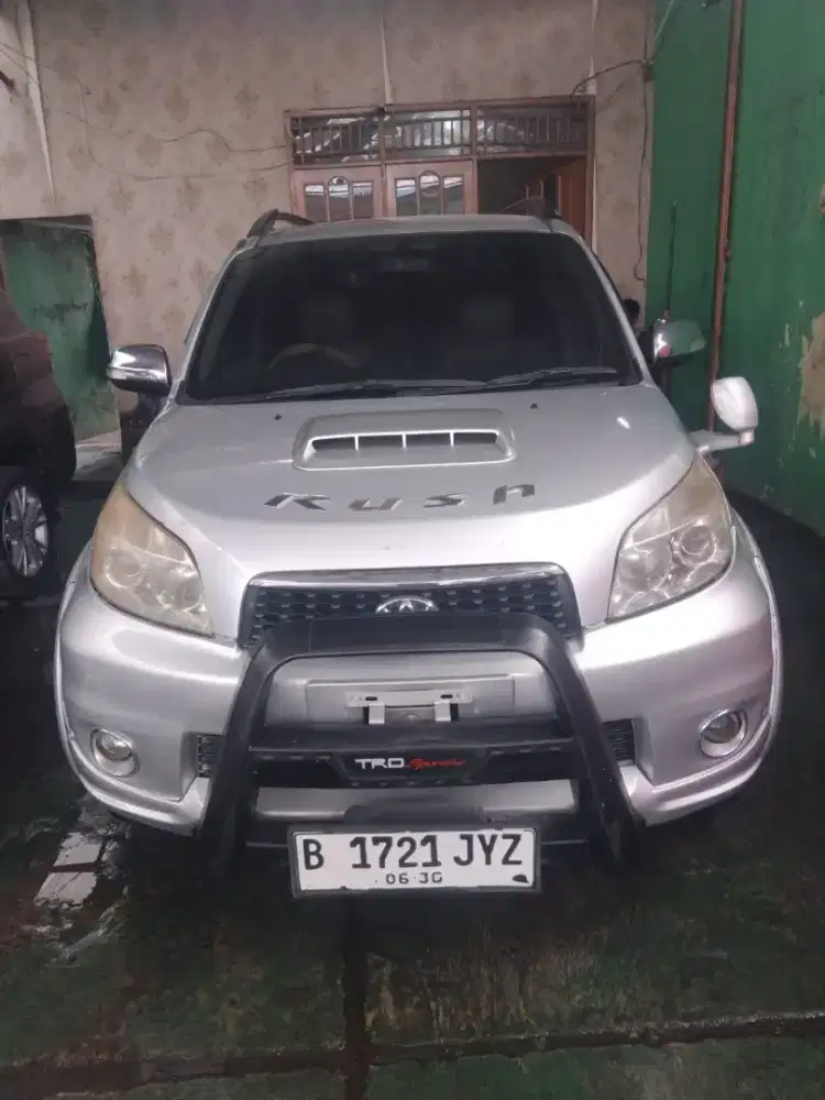 Rush 2010 S TRD manual tipe tertinggi  new Tangan pertama