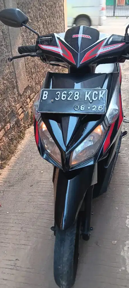 Vario 110 techno 2011 pjk on bks kota
