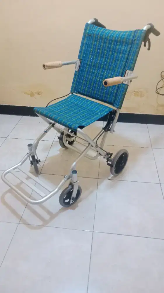 kursi roda travelling / rumahan