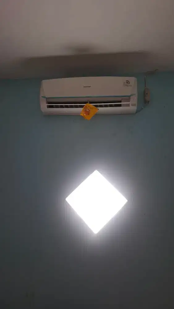 DIJUAL AC Sharp