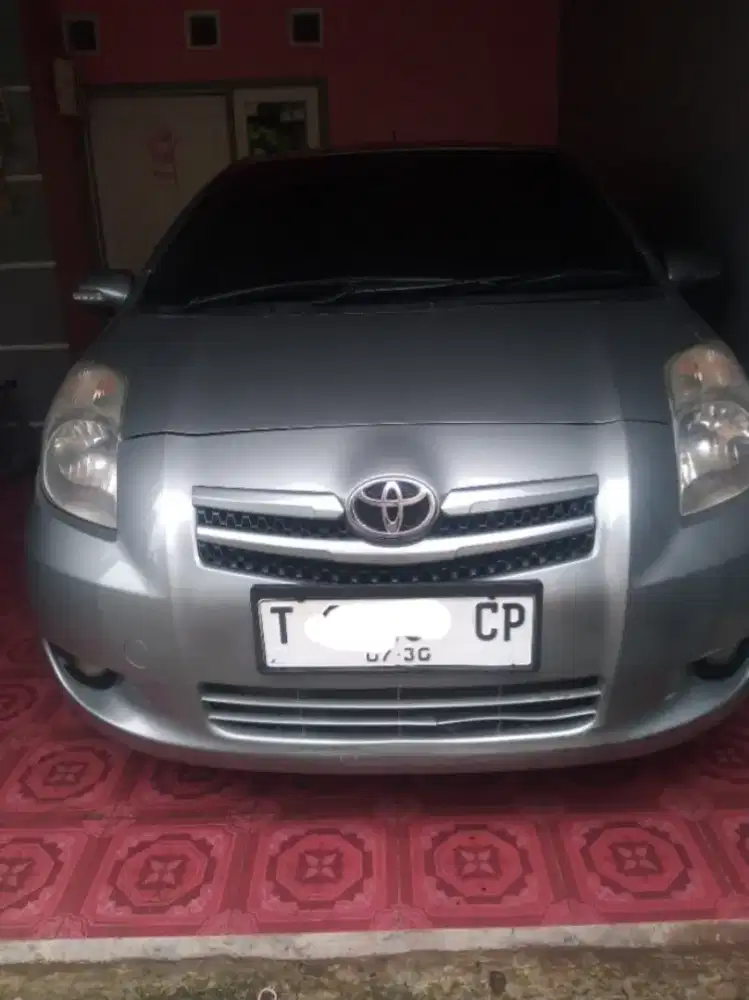 Toyota yaris E manual 2008