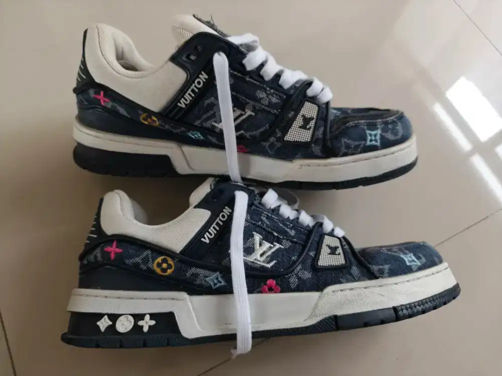 Sepatu LV, Size 42 (26cm)