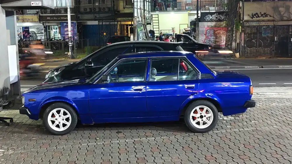 Toyota Corolla DX 1982 Biru Retro - Mesin Sehat, Siap Nongkrong