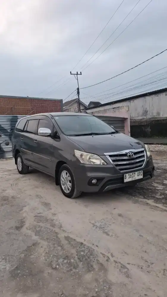 Innova 2.5 G AT 2013