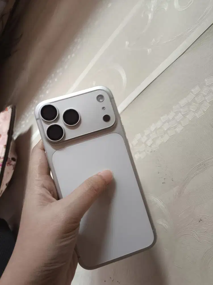 Iphone 17 Pro Max baru dipake 3 bulan