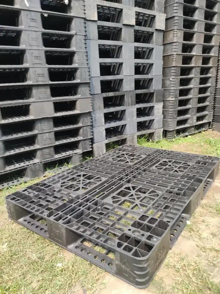 Pallet plastik baru/bekas