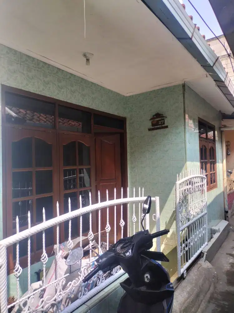 Di Jual Cepat Rumah 2 Lantai Siap Huni SHM Harga Terjangkau