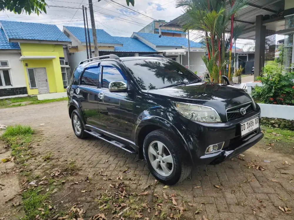 Toyota Rush Tipe S pemakaian 2010 nego
