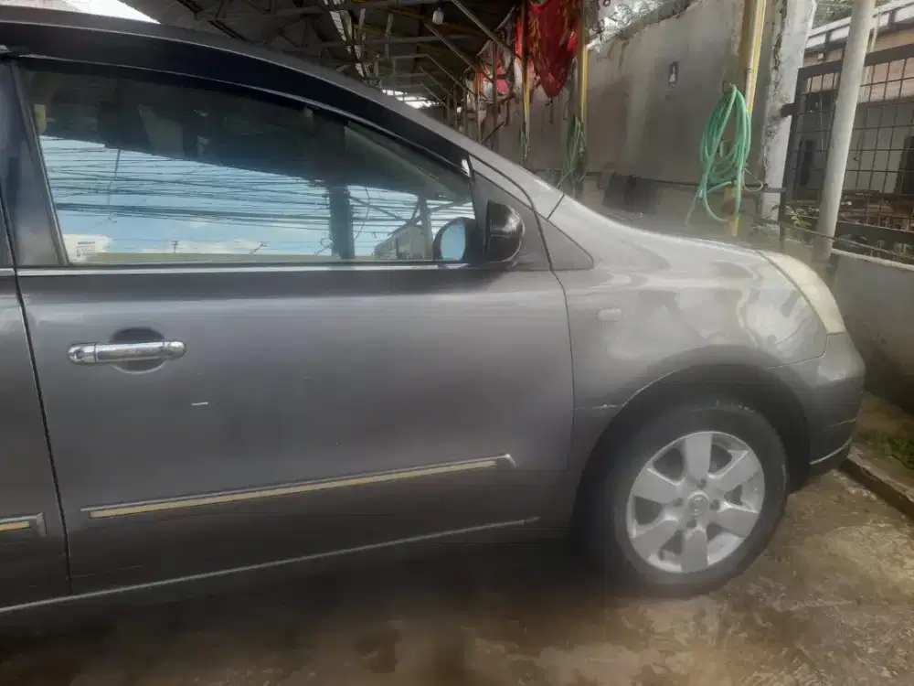 FOR SALE GRAND LIVINA SV 2010 MT