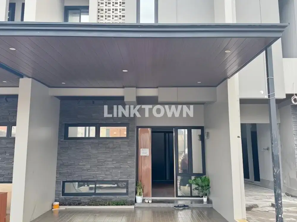 Dijual Rumah 3 Lantai Di Cluster Casa DeRose Jakarta