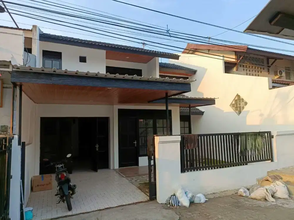 Rumah siap pakai bisa untuk usaha di jalan raya Kanfer banyumanik semarang 977