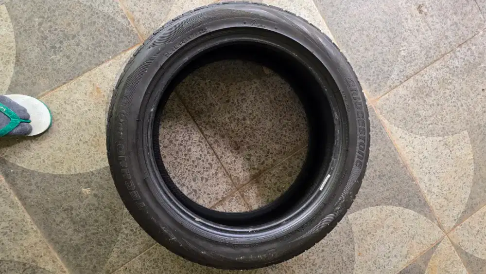 Ban Bridgestone Techno Sport R17 [3 pcs]