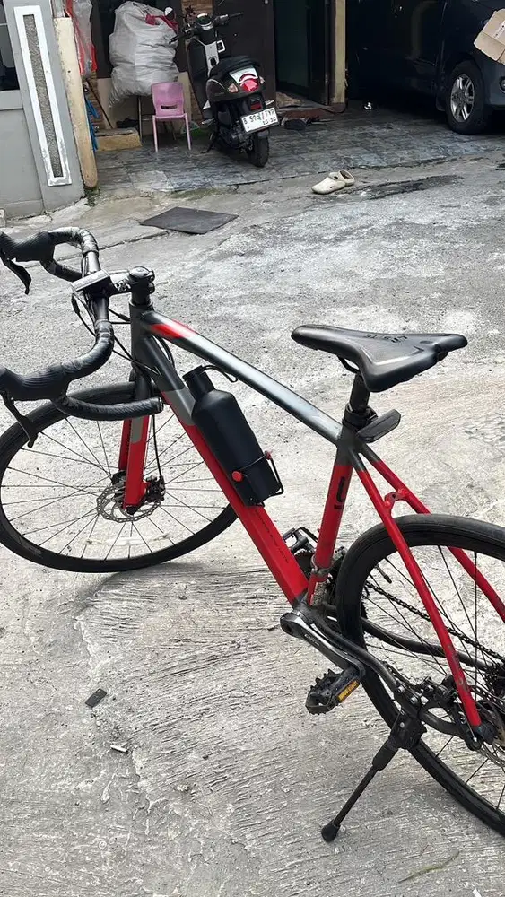 Sepeda Element FRC 52 700 C