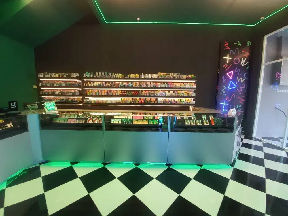 Meja Showcase / Display Toko + Rak Dinding Lampu LED (Bisa Paket)